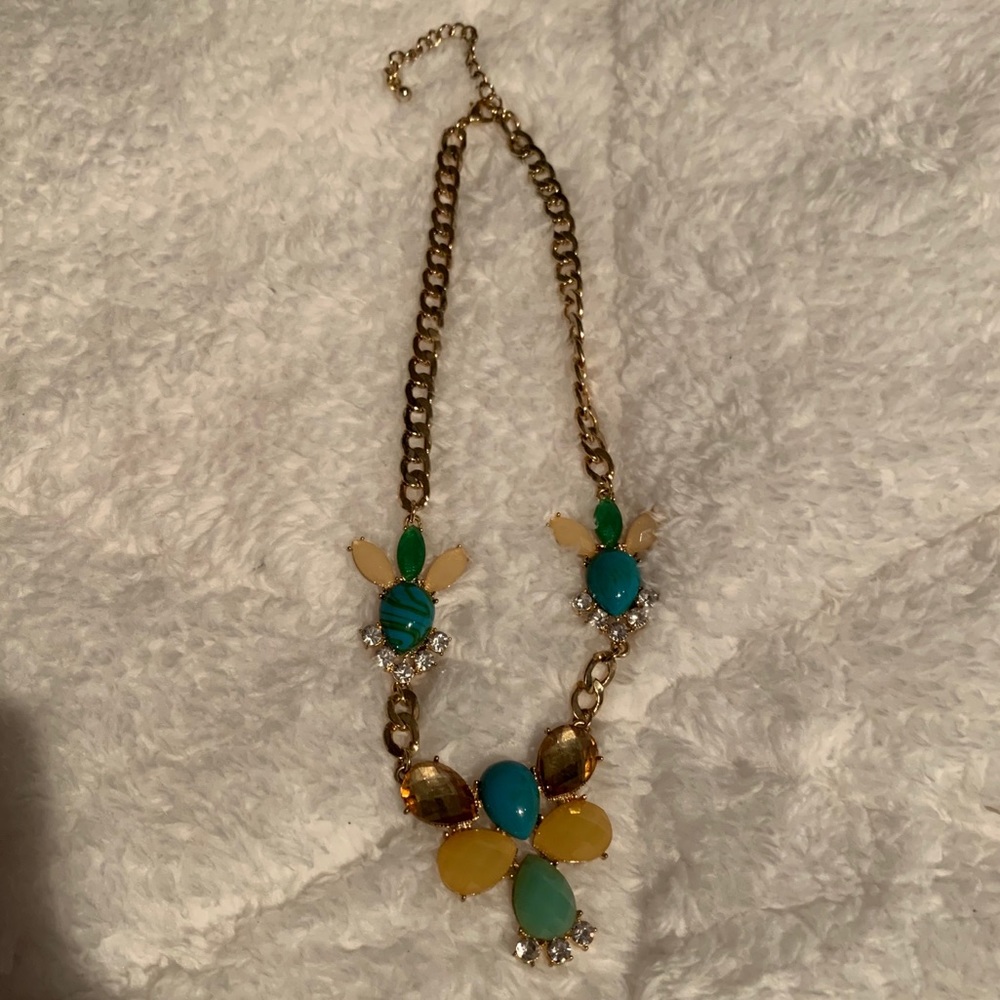 Chunky statement necklace